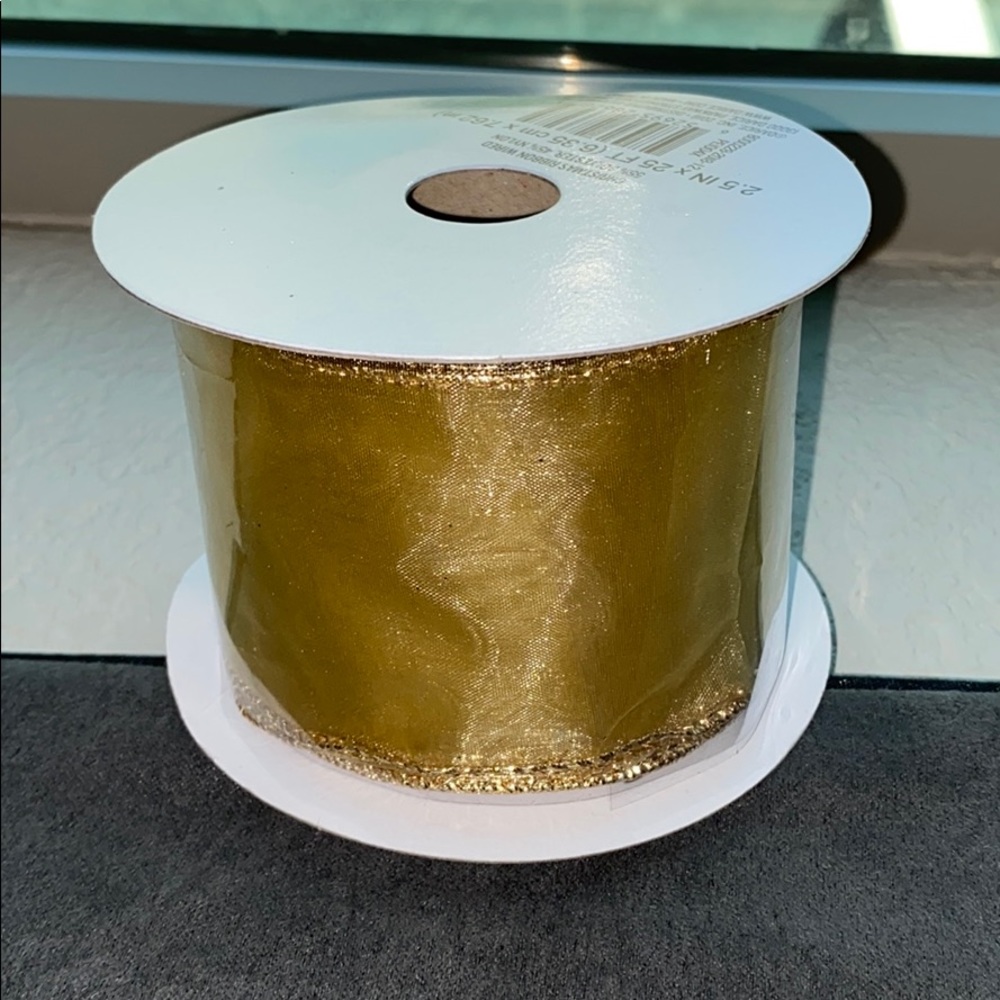 Darice New Christmas Gold Sheer Wired Ribbon